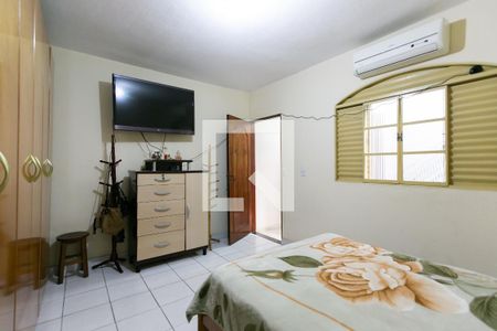 Casa à venda com 250m², 3 quartos e 3 vagasSuíte 