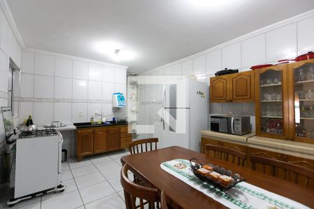 Casa à venda com 250m², 3 quartos e 3 vagasCozinha 