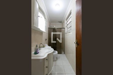 Casa à venda com 250m², 3 quartos e 3 vagasBanheiro 2