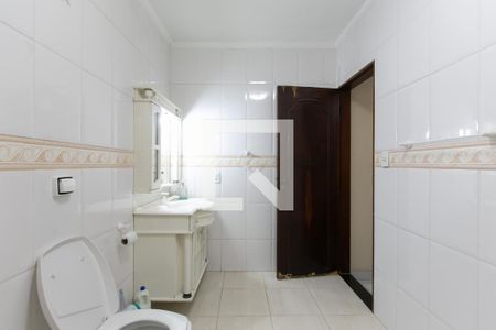 Casa à venda com 250m², 3 quartos e 3 vagasBanheiro / Suíte 