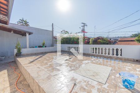 Casa à venda com 250m², 3 quartos e 2 vagasQuintal
