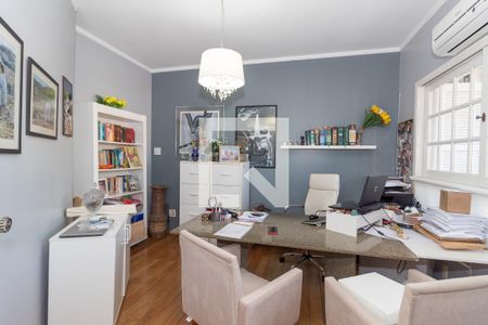 Casa à venda com 429m², 5 quartos e 4 vagasEscritório