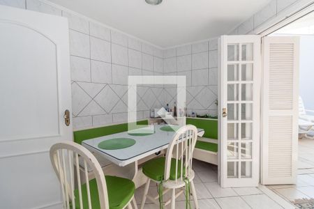 Casa à venda com 429m², 5 quartos e 4 vagasCozinha