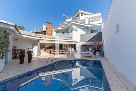 Casa à venda com 429m², 5 quartos e 4 vagasPiscina