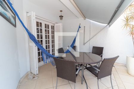 Casa à venda com 429m², 5 quartos e 4 vagasQuintal
