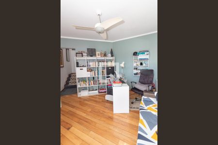 Casa à venda com 429m², 5 quartos e 4 vagasEscritório