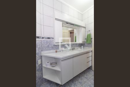 Casa à venda com 429m², 5 quartos e 4 vagasBanheiro da Suíte 2