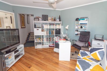 Casa à venda com 429m², 5 quartos e 4 vagasEscritório