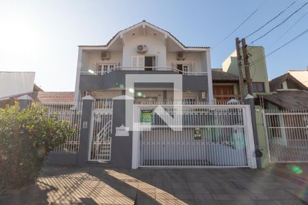 Casa à venda com 429m², 5 quartos e 4 vagasFachada