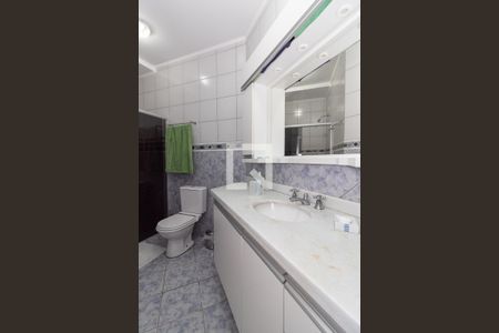 Casa à venda com 429m², 5 quartos e 4 vagasBanheiro da Suíte 2