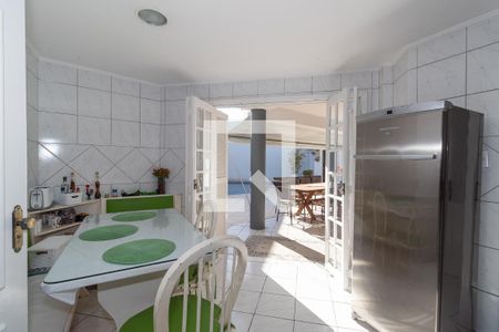 Casa à venda com 429m², 5 quartos e 4 vagasCozinha
