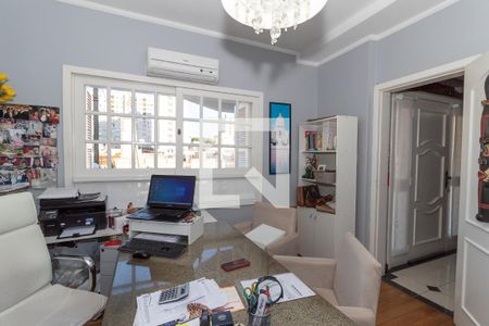 Casa à venda com 429m², 5 quartos e 4 vagasEscritório