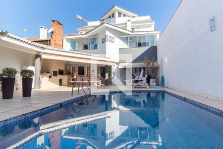 Casa à venda com 429m², 5 quartos e 4 vagasPiscina