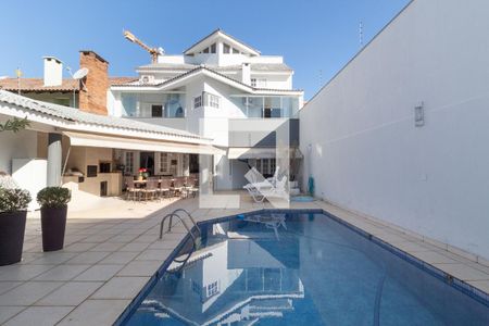 Casa à venda com 429m², 5 quartos e 4 vagasPiscina