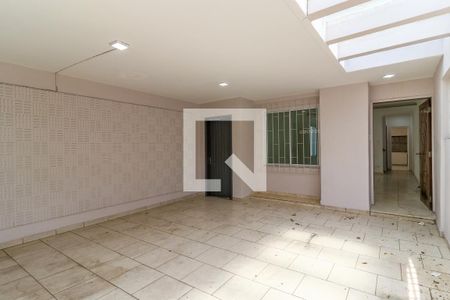 Garagem de casa à venda com 2 quartos, 125m² em Cidade Monções, São Paulo