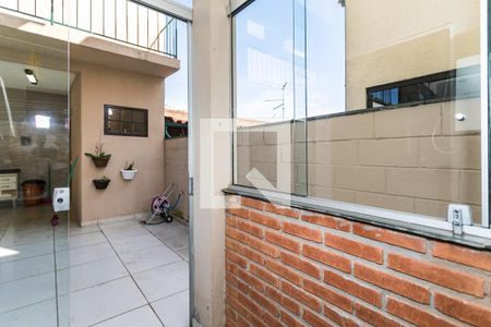 Casa de condomínio para alugar com 100m², 4 quartos e 2 vagas Casa de condomínio para alugar com 100m², 4 quartos e 2 vagasÁrea de Serviço