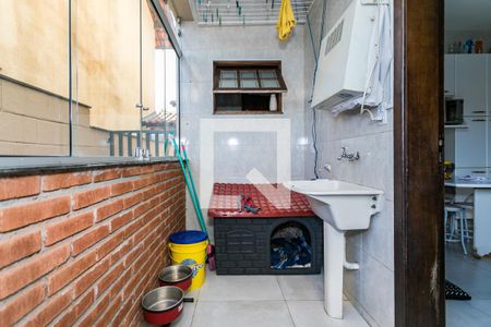 Casa de condomínio para alugar com 100m², 4 quartos e 2 vagas Casa de condomínio para alugar com 100m², 4 quartos e 2 vagasÁrea de Serviço