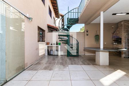 Casa de condomínio para alugar com 100m², 4 quartos e 2 vagas Casa de condomínio para alugar com 100m², 4 quartos e 2 vagasChurrasqueira