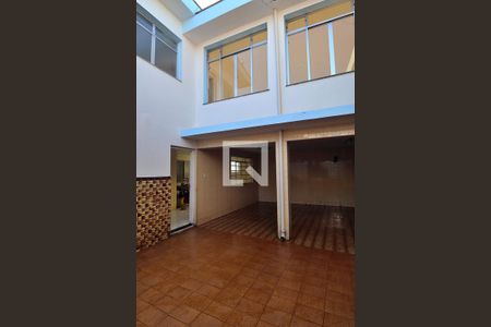 Casa para alugar com 80m², 3 quartos e 1 vagaQuintal