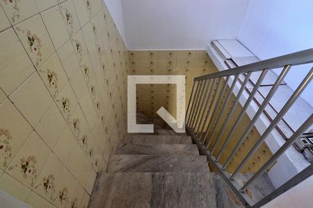 Casa para alugar com 80m², 3 quartos e 1 vagaEscada