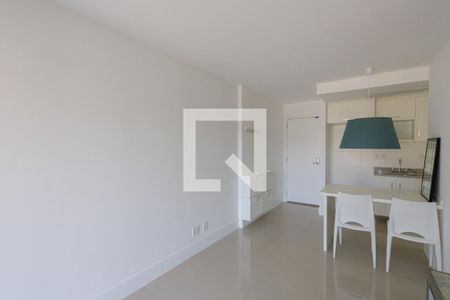 Sala de apartamento para alugar com 1 quarto, 40m² em Freguesia de Jacarepaguá, Rio de Janeiro