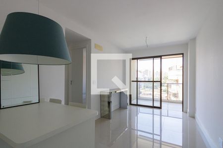 Sala de apartamento para alugar com 1 quarto, 40m² em Freguesia de Jacarepaguá, Rio de Janeiro