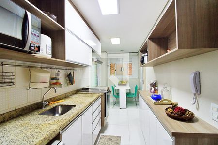 Apartamento à venda com 102m², 3 quartos e 2 vagasCozinha