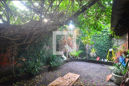 Casa à venda com 140m², 2 quartos e sem vagaPátio