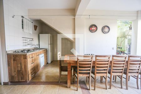 Casa à venda com 260m², 3 quartos e 2 vagasQuintal com Churrasqueira