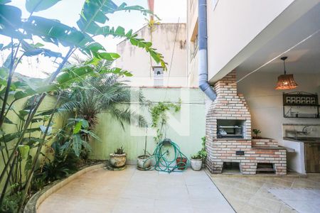 Casa à venda com 260m², 3 quartos e 2 vagasQuintal com Churrasqueira
