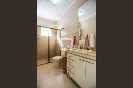 Casa à venda com 260m², 3 quartos e 2 vagasBanheiro Suite