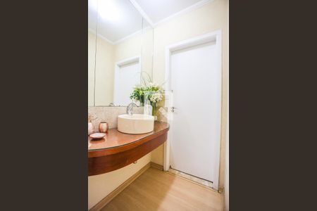 Casa à venda com 260m², 3 quartos e 2 vagasLavabo 2