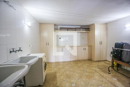 Casa à venda com 260m², 3 quartos e 2 vagasArea de Serviço