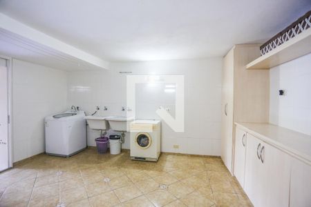 Casa à venda com 260m², 3 quartos e 2 vagasArea de Serviço