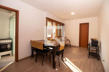 Sala de apartamento para alugar com 2 quartos, 84m² em Passo da Areia, Porto Alegre