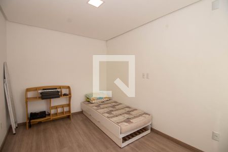 Quarto 2 de apartamento para alugar com 2 quartos, 84m² em Passo da Areia, Porto Alegre