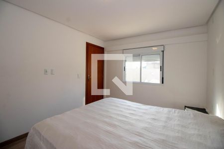 Quarto 1 de apartamento para alugar com 2 quartos, 84m² em Passo da Areia, Porto Alegre
