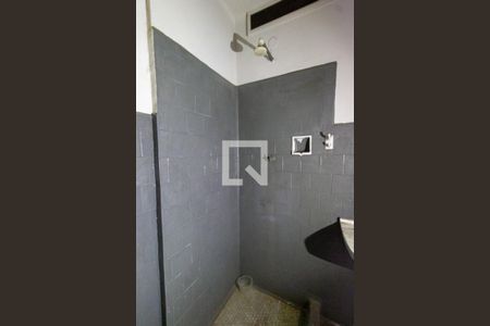 Banheiro de kitnet/studio para alugar com 1 quarto, 34m² em Centro, Rio de Janeiro