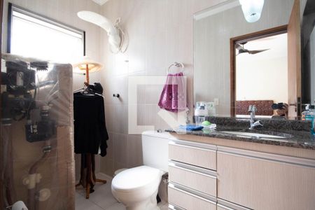 Casa de condomínio à venda com 109m², 3 quartos e 2 vagasBanheiro da Suíte