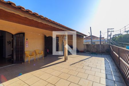 Casa à venda com 153m², 3 quartos e 4 vagasVaranda