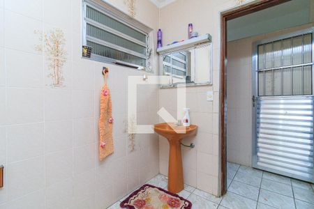 Casa à venda com 153m², 3 quartos e 4 vagasBanheiro 2