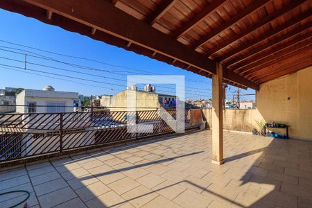 Casa à venda com 153m², 3 quartos e 4 vagasVaranda