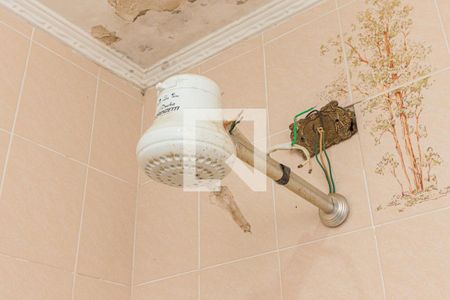 Casa à venda com 153m², 3 quartos e 4 vagasChuveiro