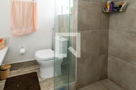 Casa à venda com 250m², 4 quartos e 1 vaga Casa à venda com 250m², 4 quartos e 1 vagaBanheiro da Suíte