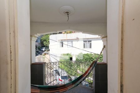 Casa à venda com 250m², 4 quartos e 1 vaga Casa à venda com 250m², 4 quartos e 1 vagavaranda