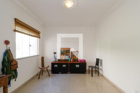 Casa à venda com 250m², 4 quartos e 1 vaga Casa à venda com 250m², 4 quartos e 1 vagaSala de TV / Cozinha