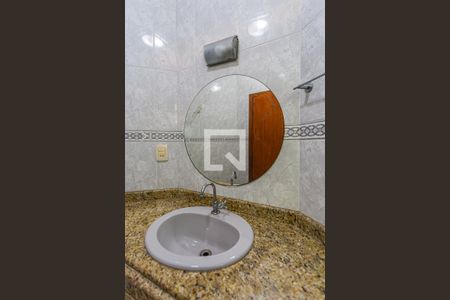 Casa à venda com 250m², 3 quartos e 5 vagas Casa à venda com 250m², 3 quartos e 5 vagasLavabo