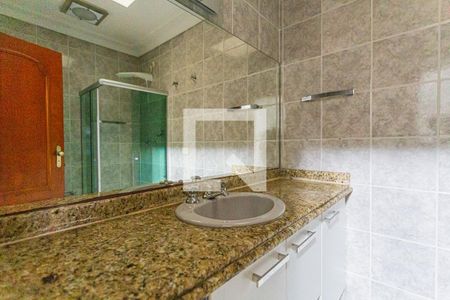 Casa à venda com 250m², 3 quartos e 5 vagas Casa à venda com 250m², 3 quartos e 5 vagasDetalhe do banheiro