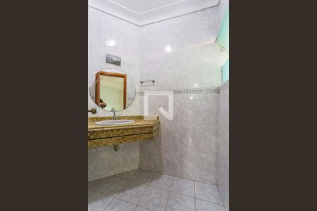 Casa à venda com 250m², 3 quartos e 5 vagas Casa à venda com 250m², 3 quartos e 5 vagasLavabo