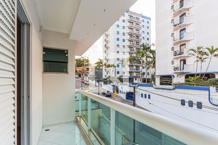 Casa à venda com 250m², 3 quartos e 5 vagas Casa à venda com 250m², 3 quartos e 5 vagasVaranda da Suite
